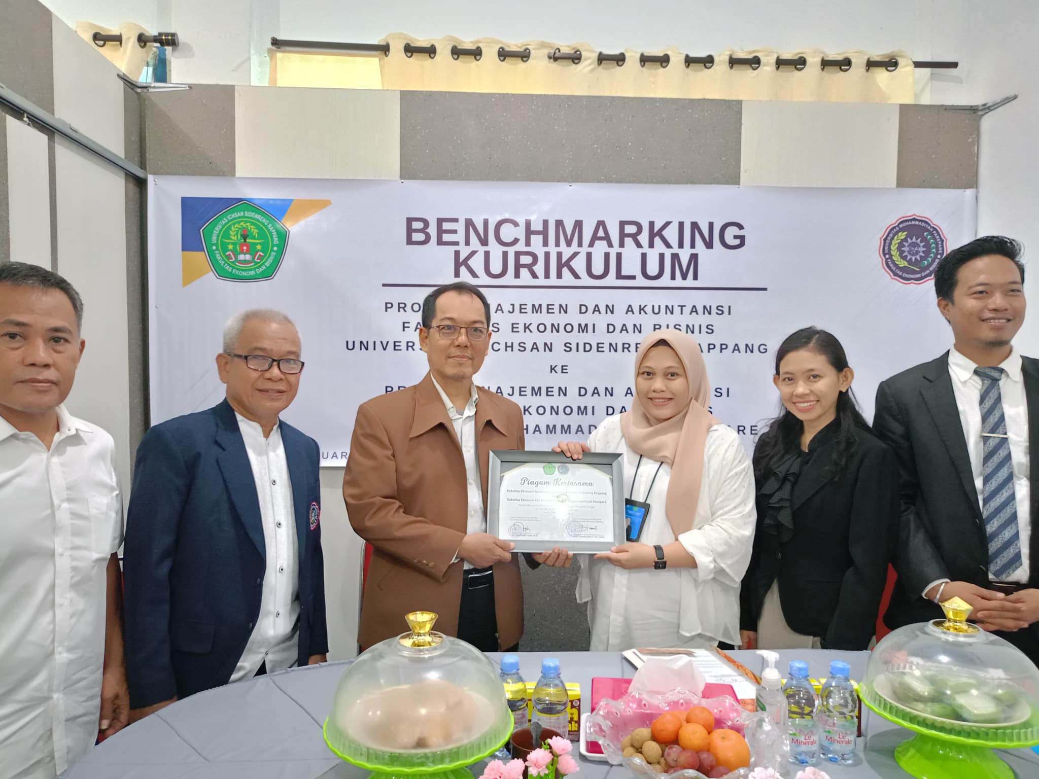 Bencmarking Kurikulum dengan Universitas Muhammadiyah Pare Pare